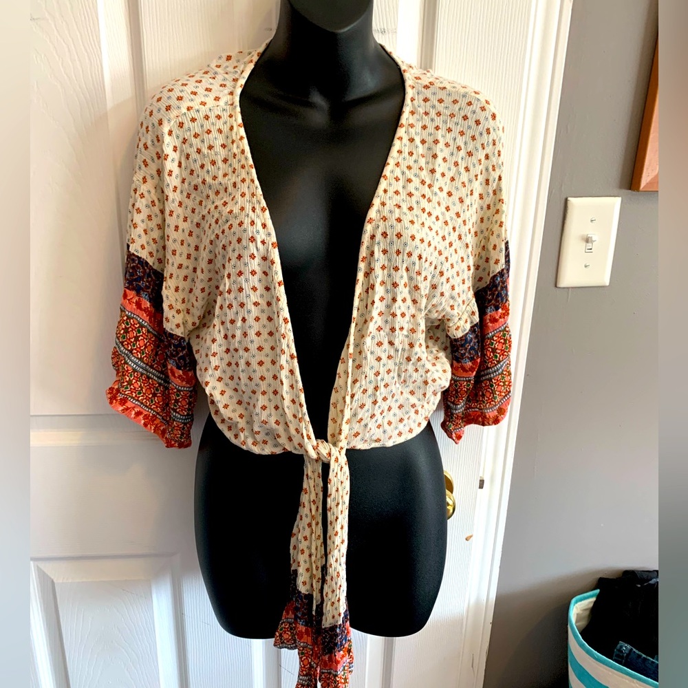 Patrons of Peace Top size small
